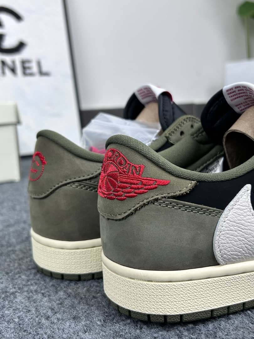 Jordan 1 low Travis Scott « black olive » Triple A quality