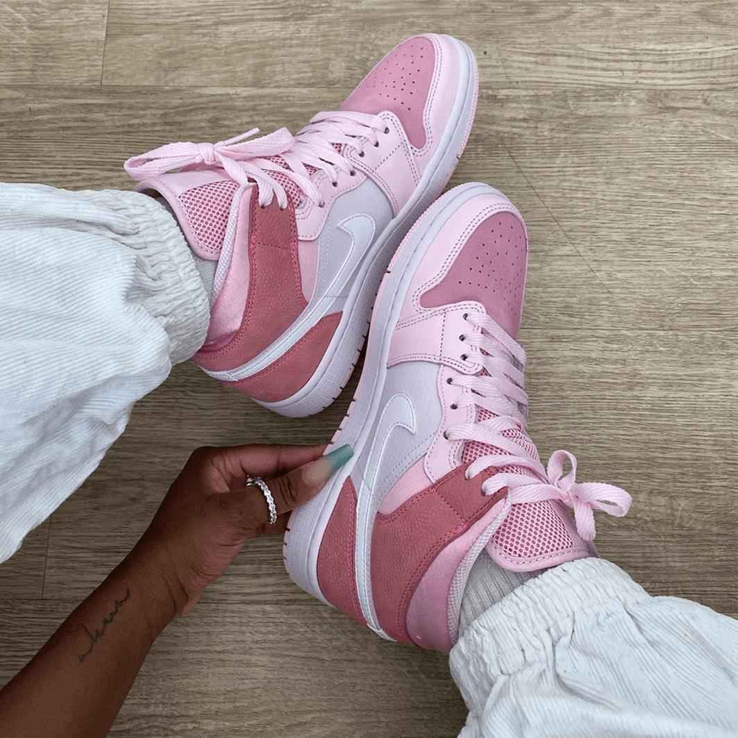 Air Jordan 1 mid « digital pink »