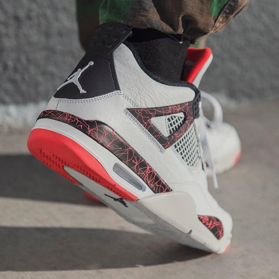 Air Jordan 4 PALE CITRON