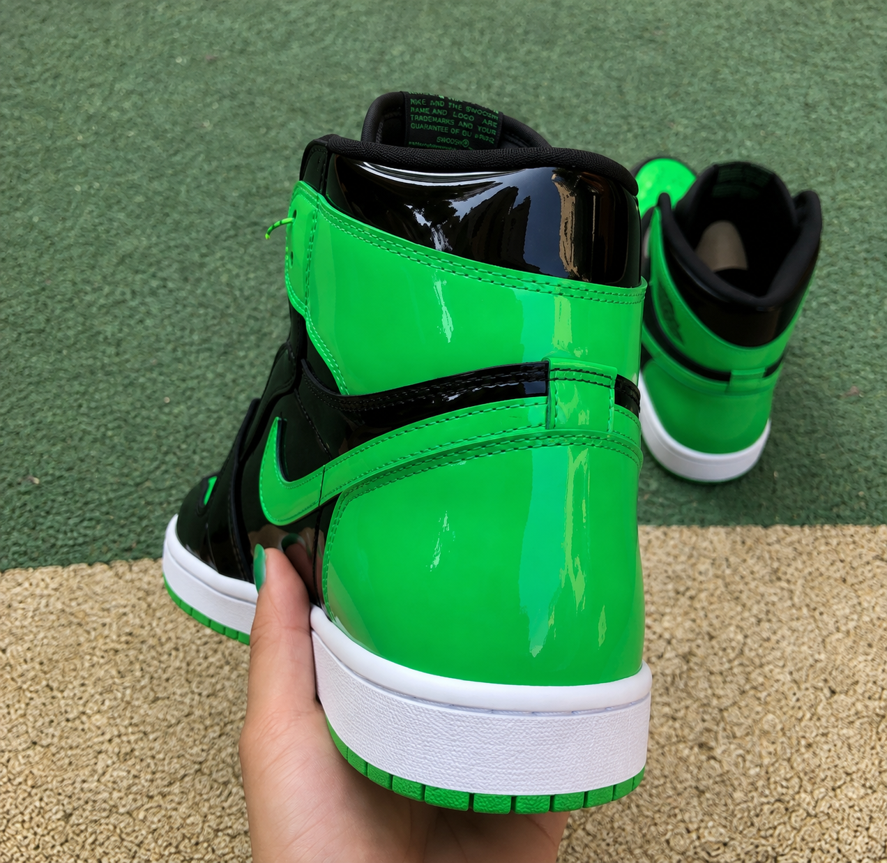 Jordan 1 high og « patent green »