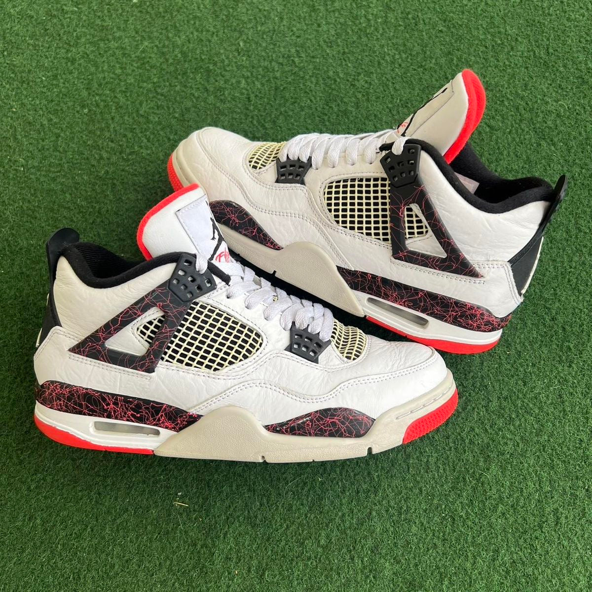 Air Jordan 4 PALE CITRON