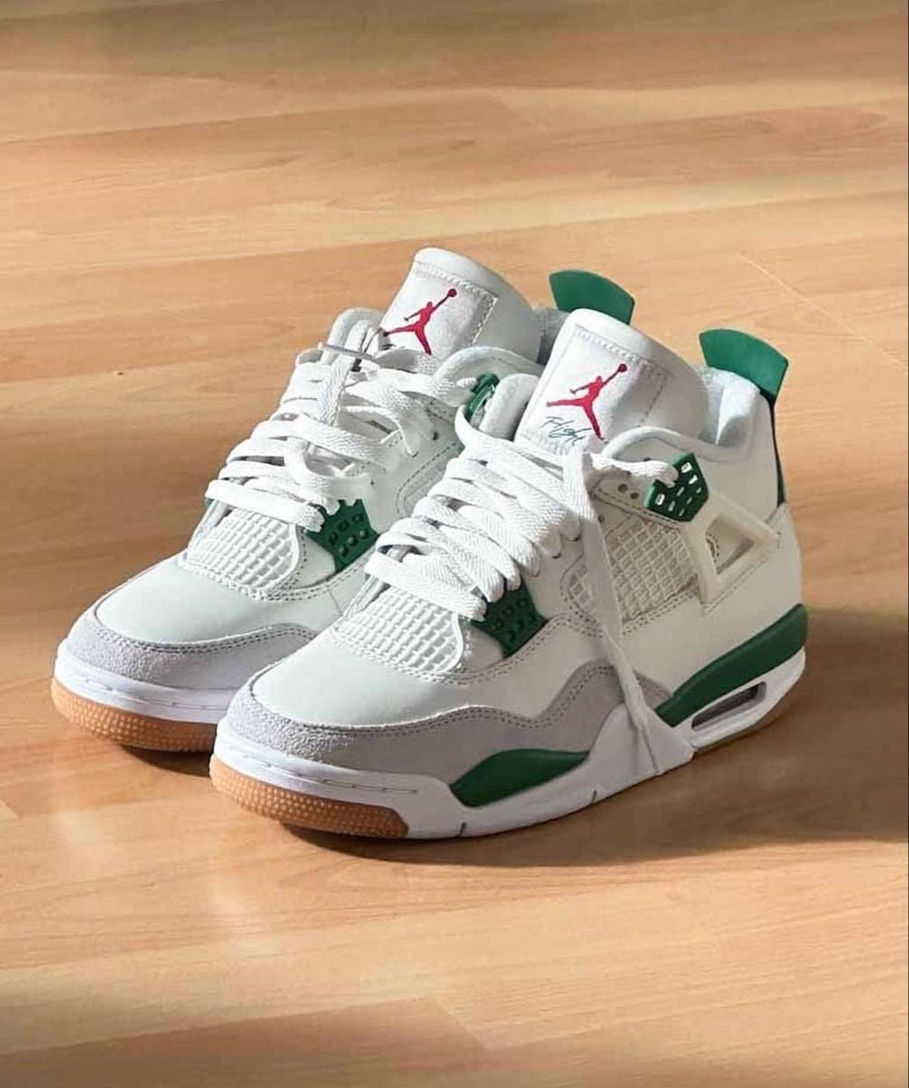 Air Jordan 4 x SB