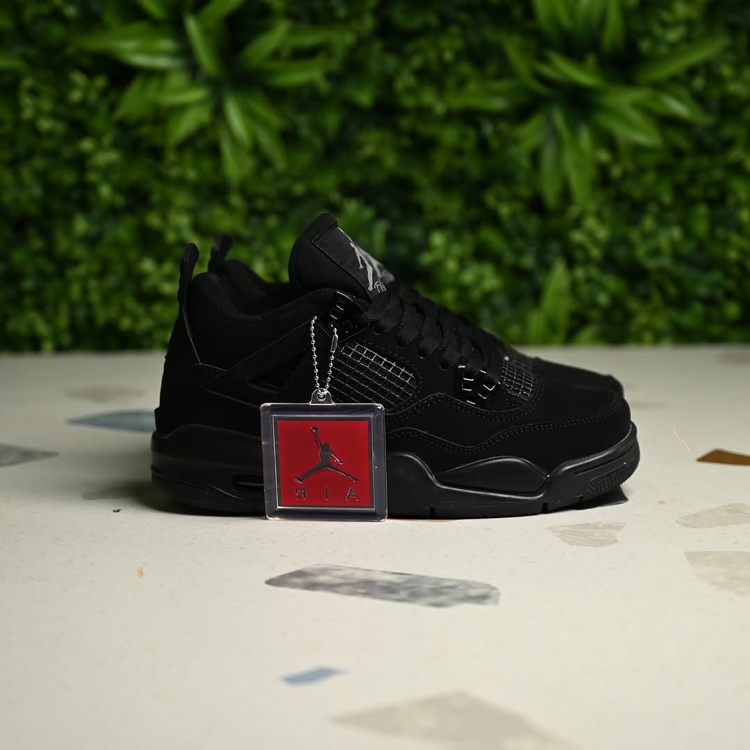 Jordan 4 « Black Cat »