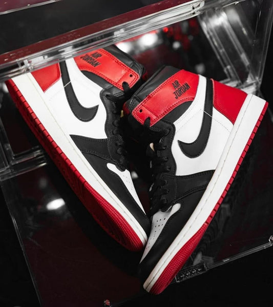 Air Jordan 1 High OG « Black Toe » 2025