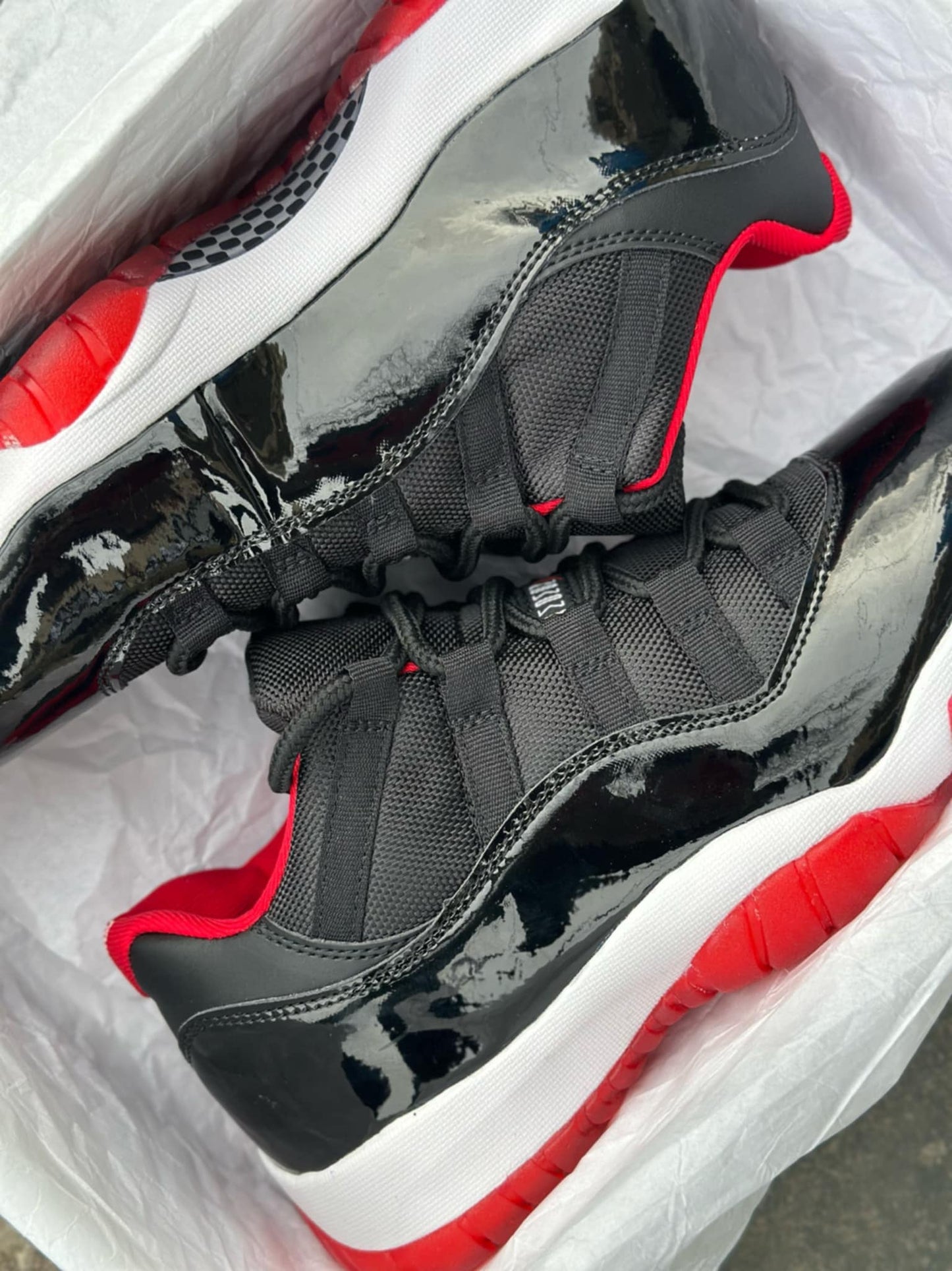 Jordan 11 LOW og bred