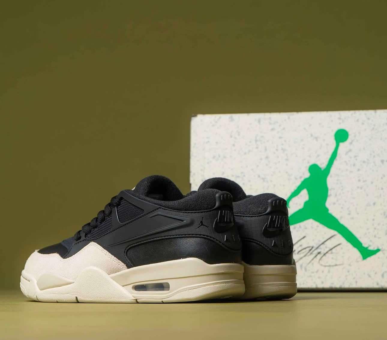 Air Jordan 4 RM black