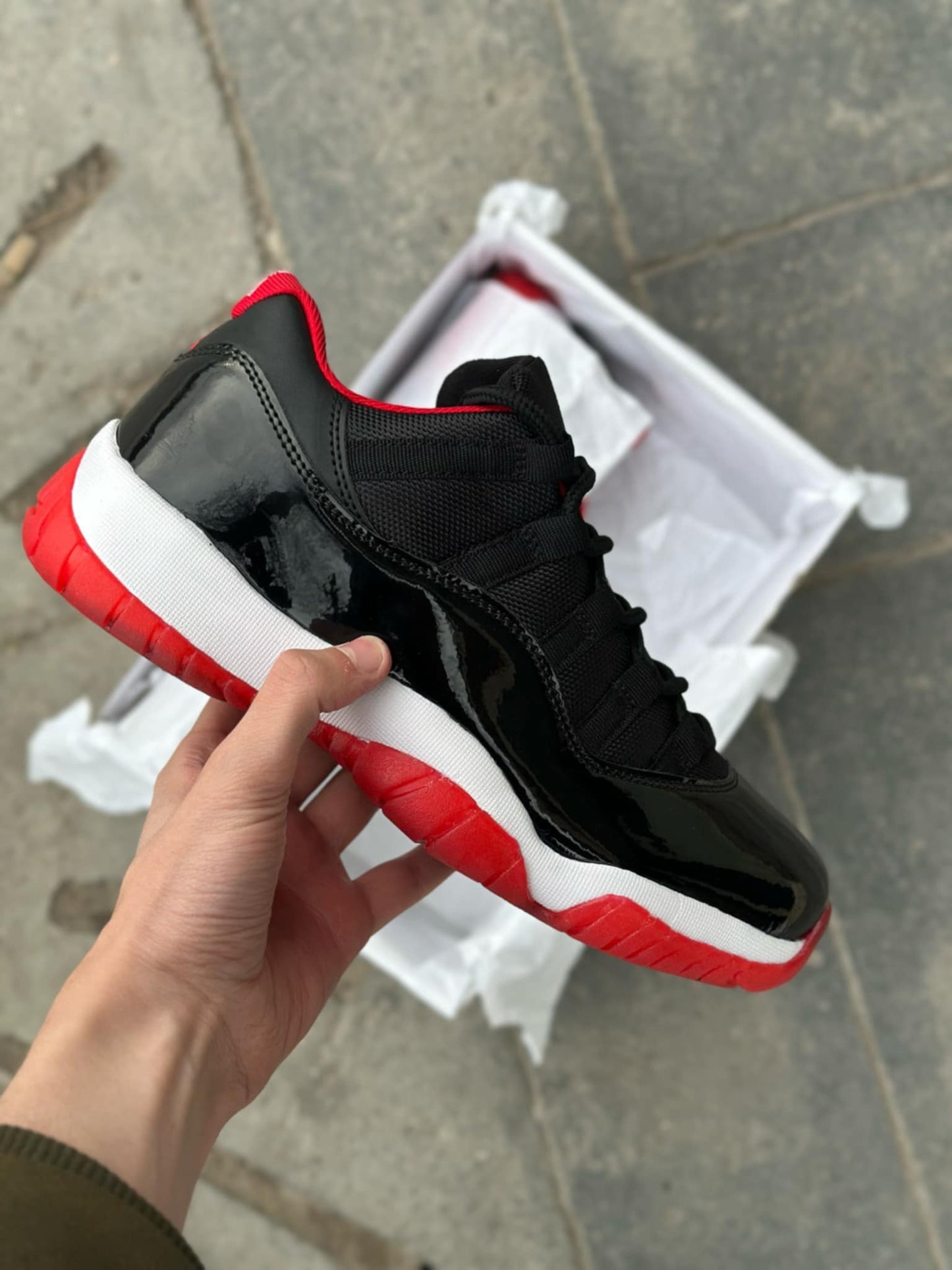 Jordan 11 LOW og bred