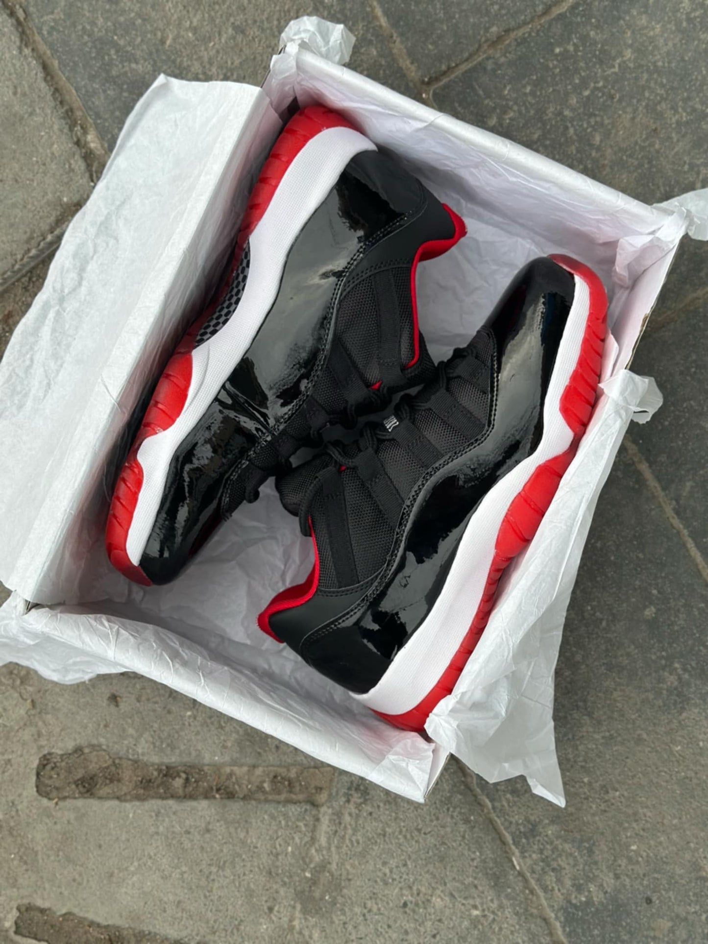 Jordan 11 LOW og bred